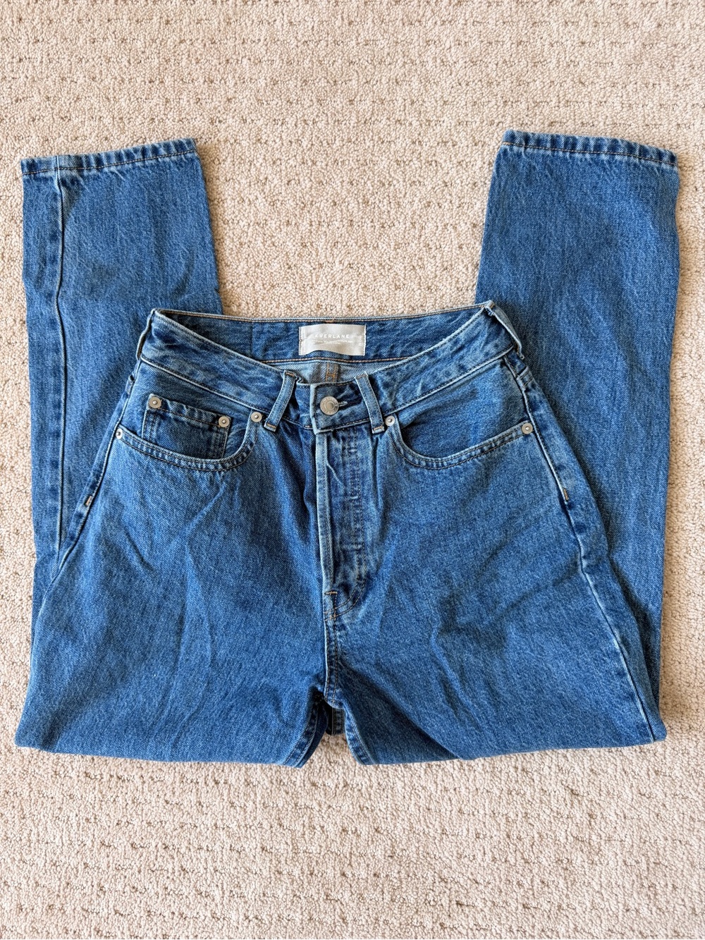 Everlane’s The curvy 90s cheeky straight Jean
